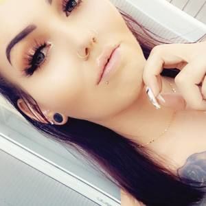 Meet your Posher, Nikki